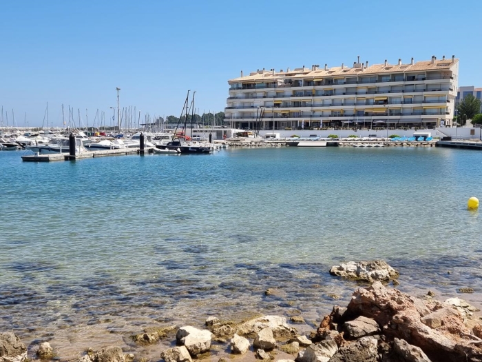 Port Escala PJ22