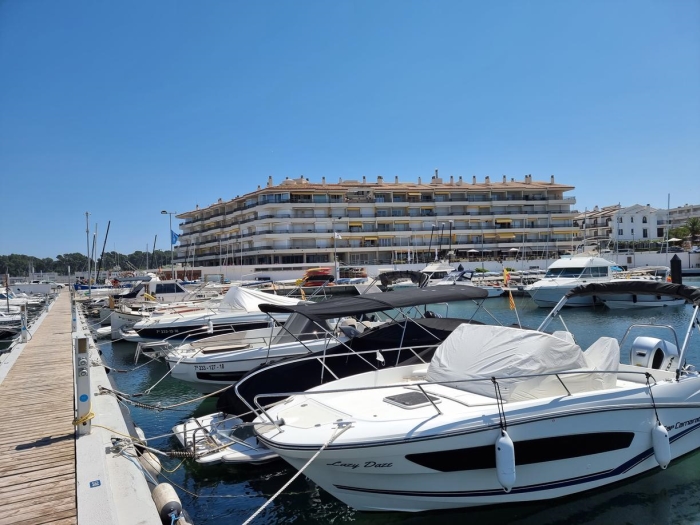 Port Escala PL32