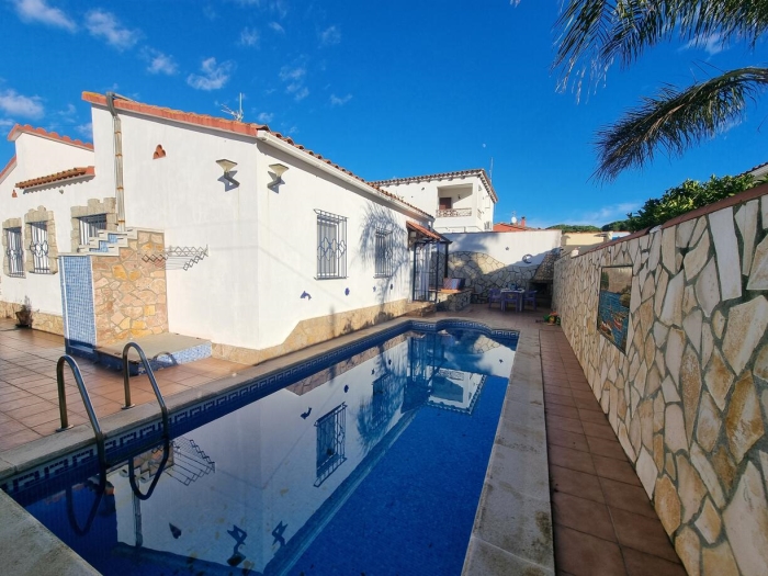 Casa Recasens XRECASENS